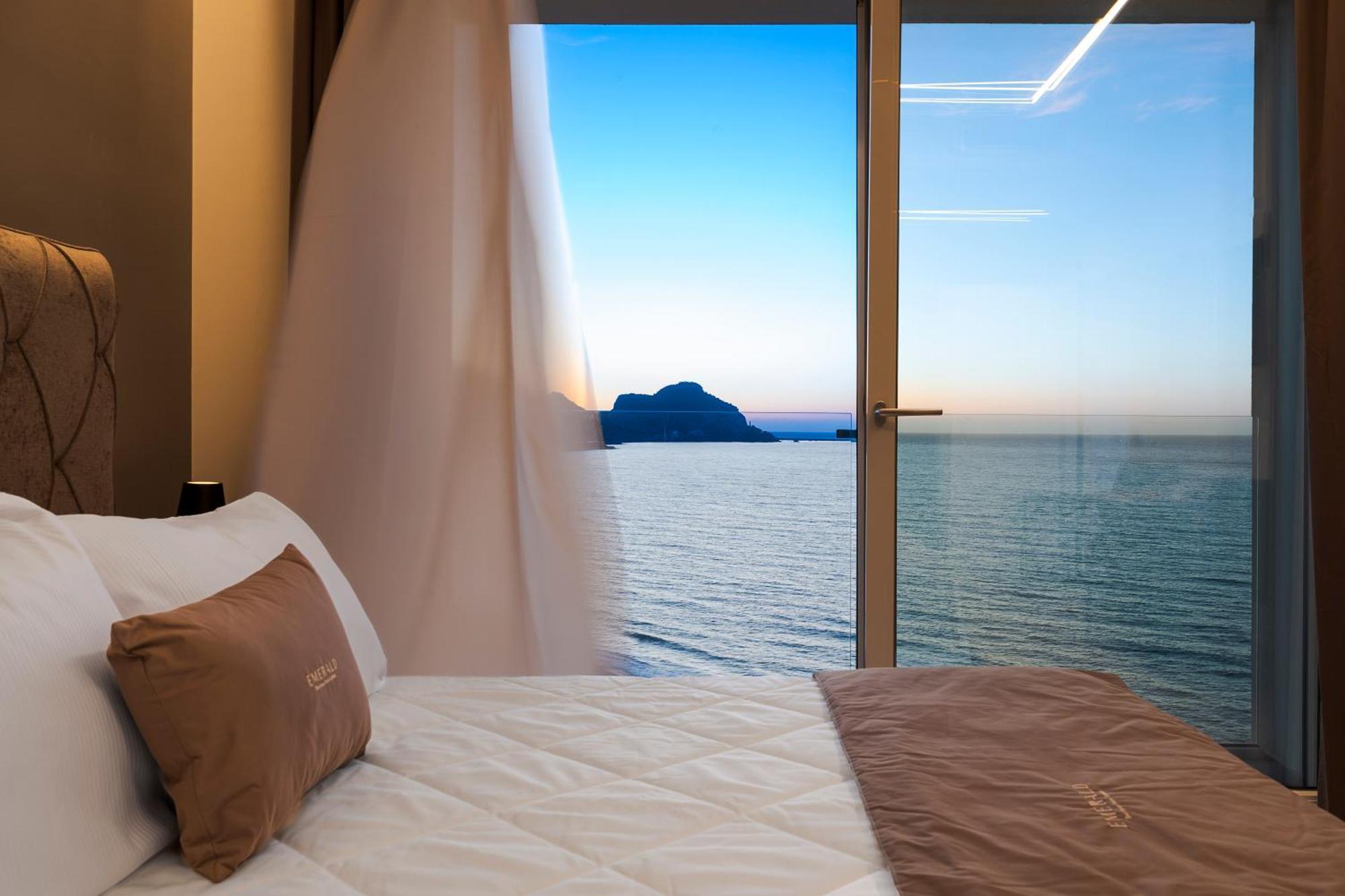 Emerald Hotel Residence Cefalù Eksteriør billede