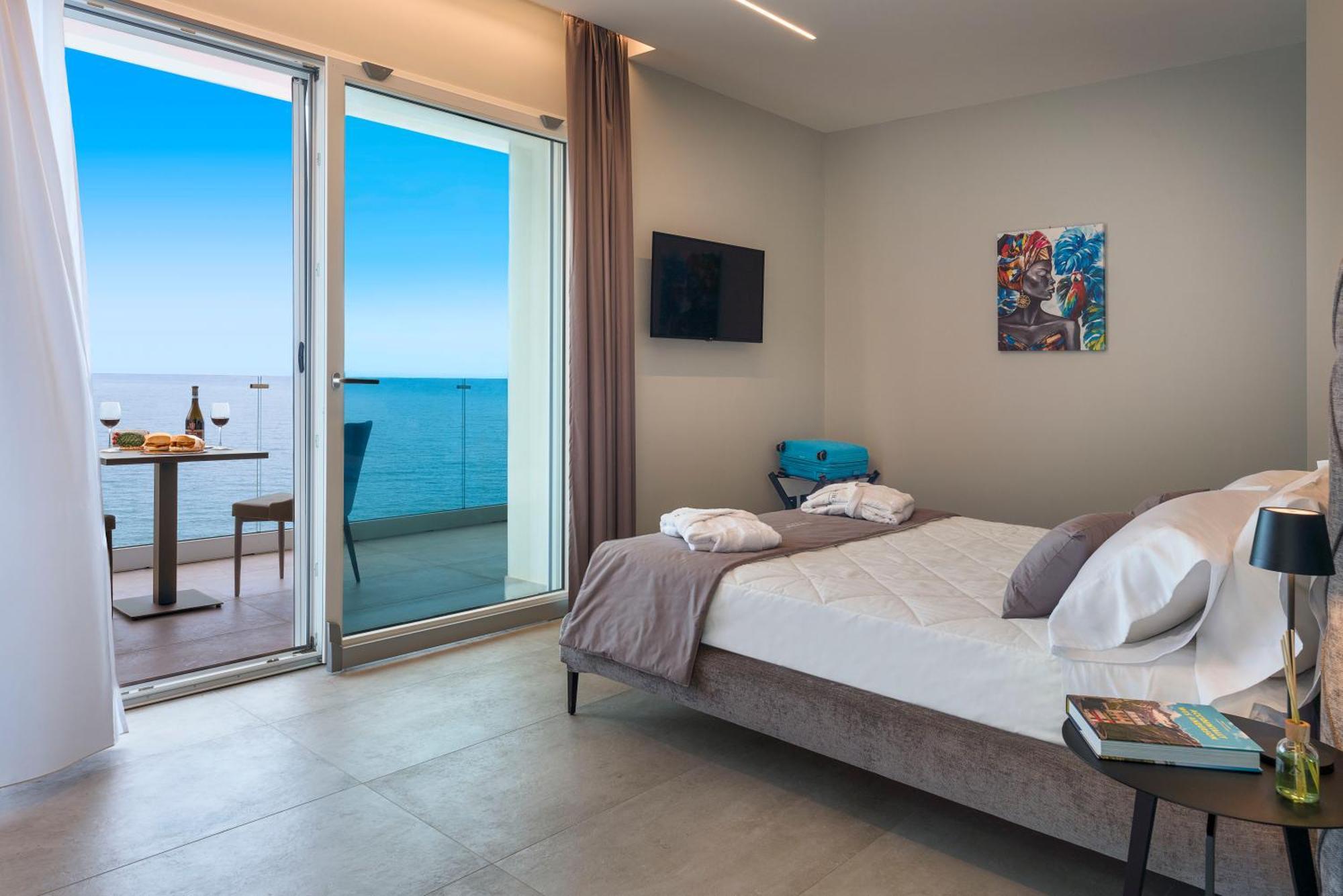 Emerald Hotel Residence Cefalù Eksteriør billede